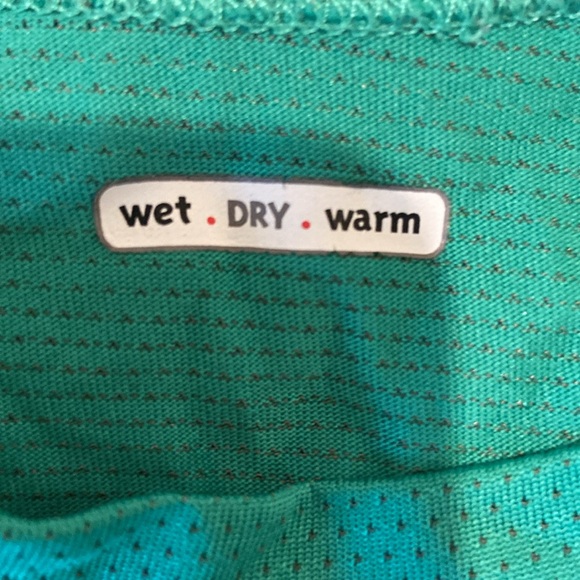 Women’s lululemon green athletic shirt . Fits size 2. - Picture 2 of 4